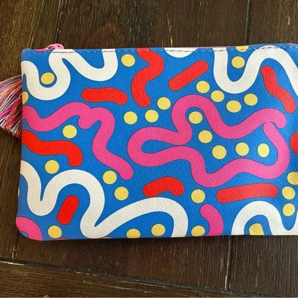 NWOT Ipsy cosmetics pouch